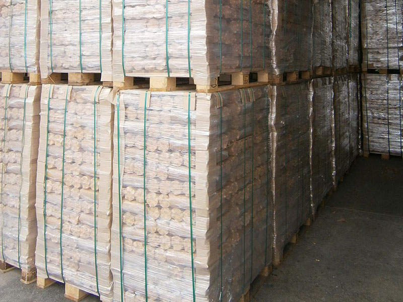 Holzbriketts von verschiedenen Herstellern beim Sägewerk Buchen kaufen